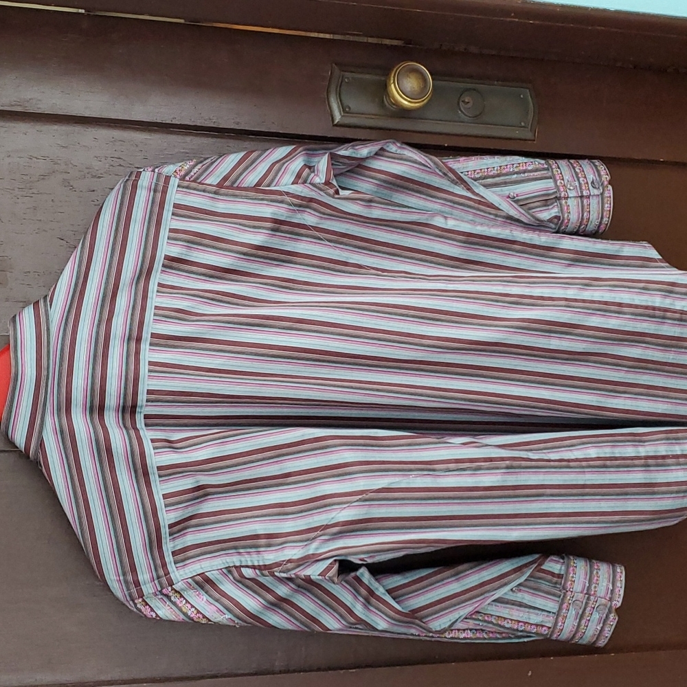 Robert Graham - Picture 2 of 9